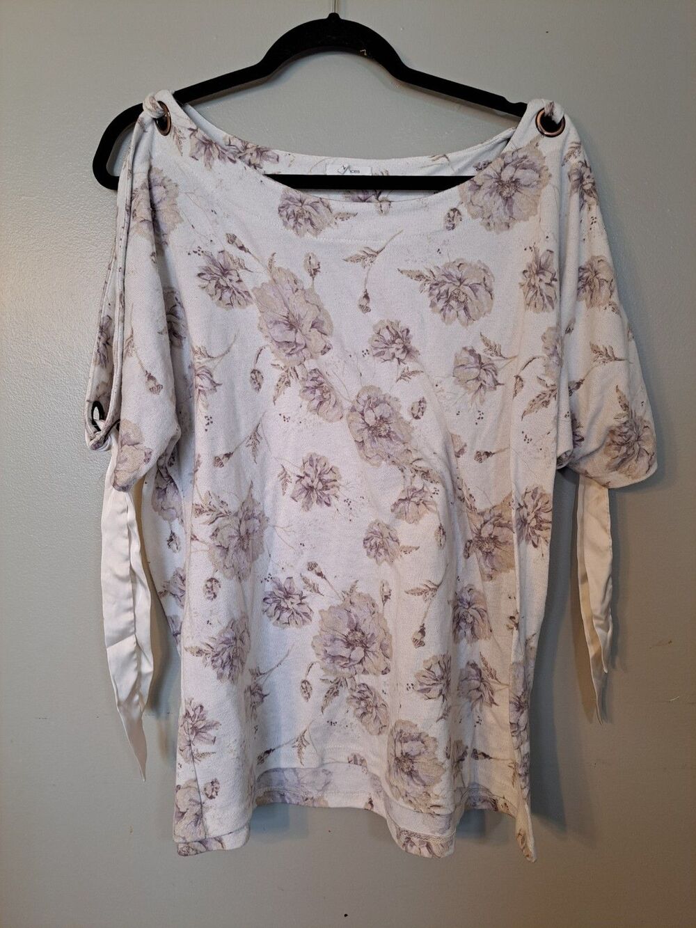 Maurices Short Sleeve Top Womens Size 2 Cold Shoulder Floral Tie Sleeve